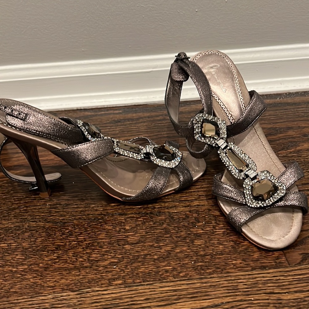 BOURNE pewter suede size 9 sandals.  Chunky stones. - Picture 6 of 11